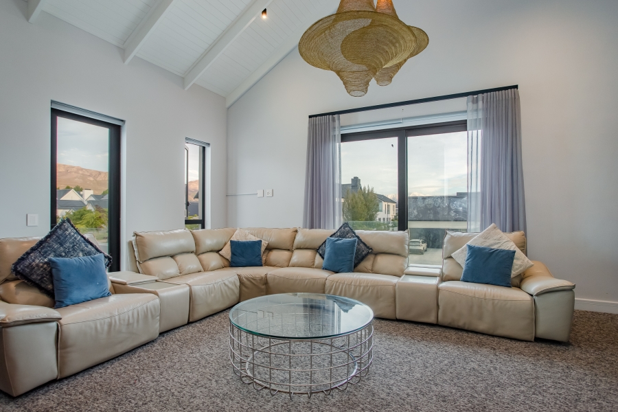 5 Bedroom Property for Sale in Val De Vie Estate Western Cape